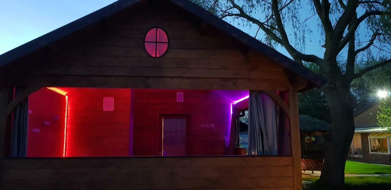 Het Filipijns Slaaphuisje Hooglede Exteriér fotografie